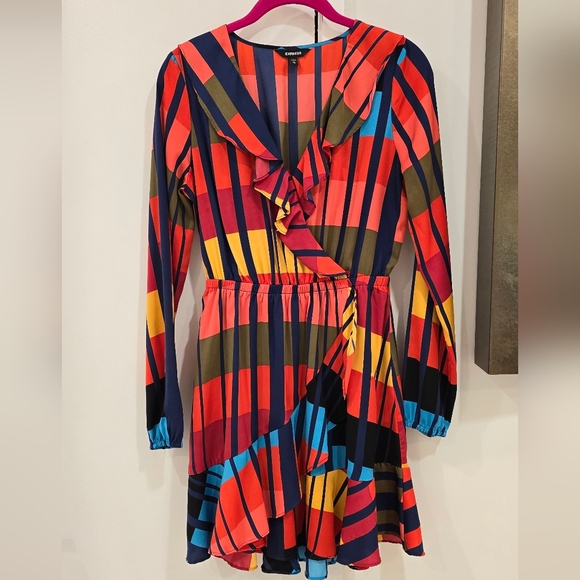 Express Color block elastic waist ruffle wrap style Dress SZ: XS - Picture 1 of 5